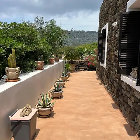 Vakantiehuis Dammuso Pensare Luna *