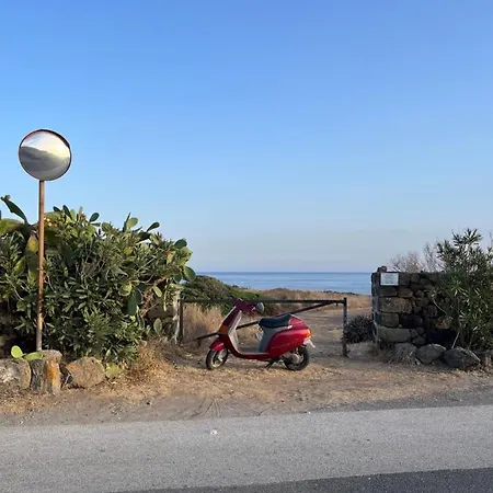 Holiday home Dammuso Pensare Luna *