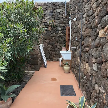 Holiday home Dammuso Pensare Luna